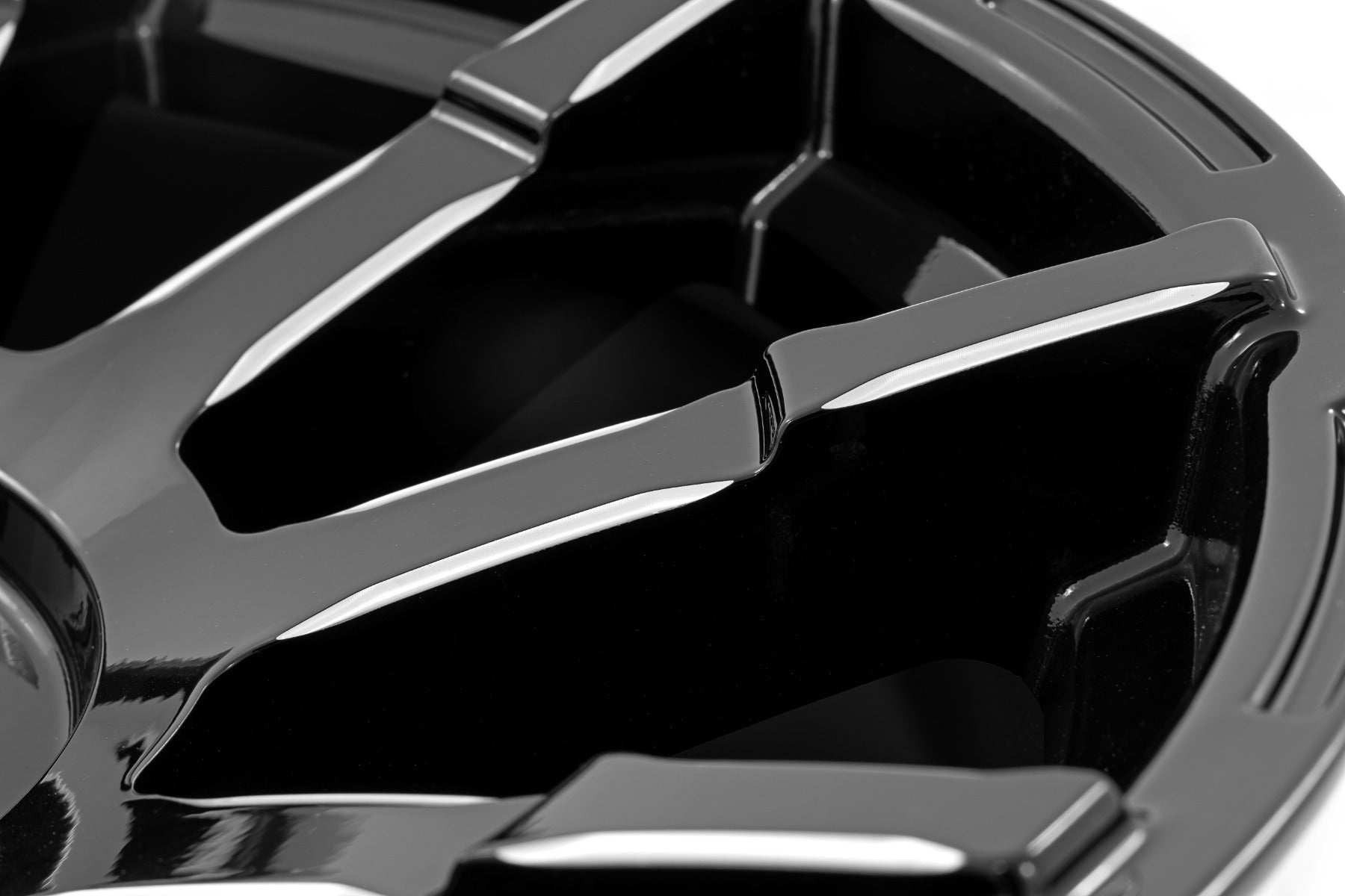 83_series-wheel.jpg