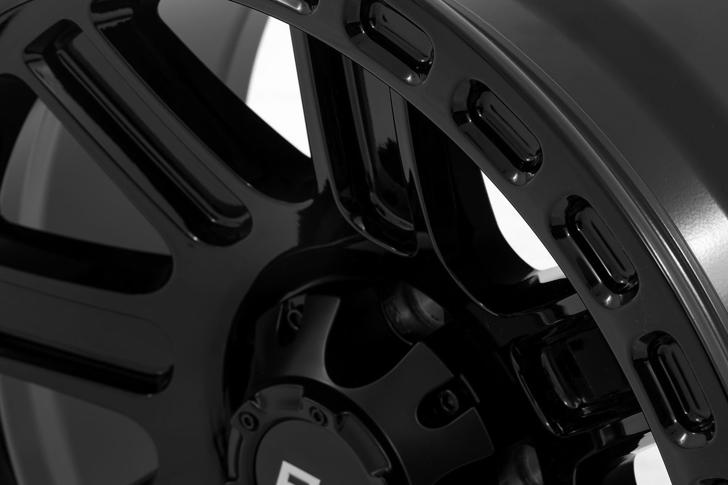 84-series_wheel_2.jpg