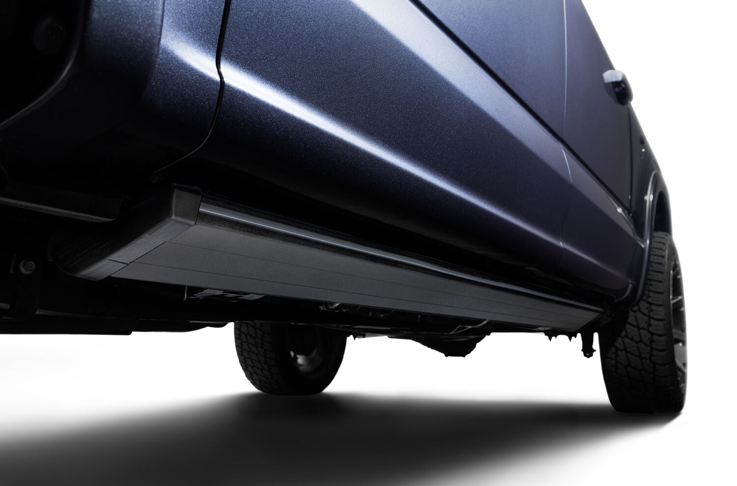 AMP-research-vision-powerstep-2021-fordf150-96152-01a-12072023-onwhite-193_1.jpg