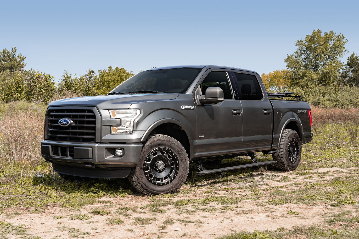 AMPamp-powerstep-xtreme-2019-ford-f150-gray-lifestyle-06.jpg