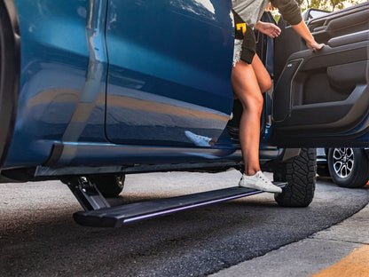 AMPrealtruck-powerstep-vision-2024-gmc-sierra-1500-96255-01A-lifestyle-01.jpg