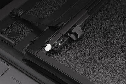 BAKBK_BAKFlip_G2_Silverado_Latch.jpg