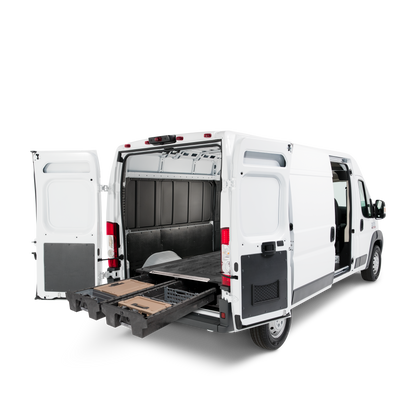 DECKED_VAN_ANGLE_2024_3000x3000.png