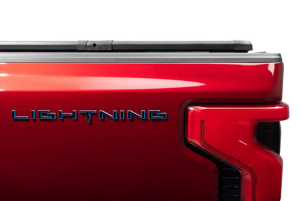 EX_Solid_Fold_ALX_21-22_F150_Lightning_Height_Profile.jpg