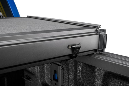 EX_Solid_Fold_ALX_22-F150_Detail_Hinges_01.jpg