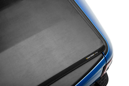 EX_Trifecta-ESeries_22TRX_Detail_04_Badge_RT.jpg