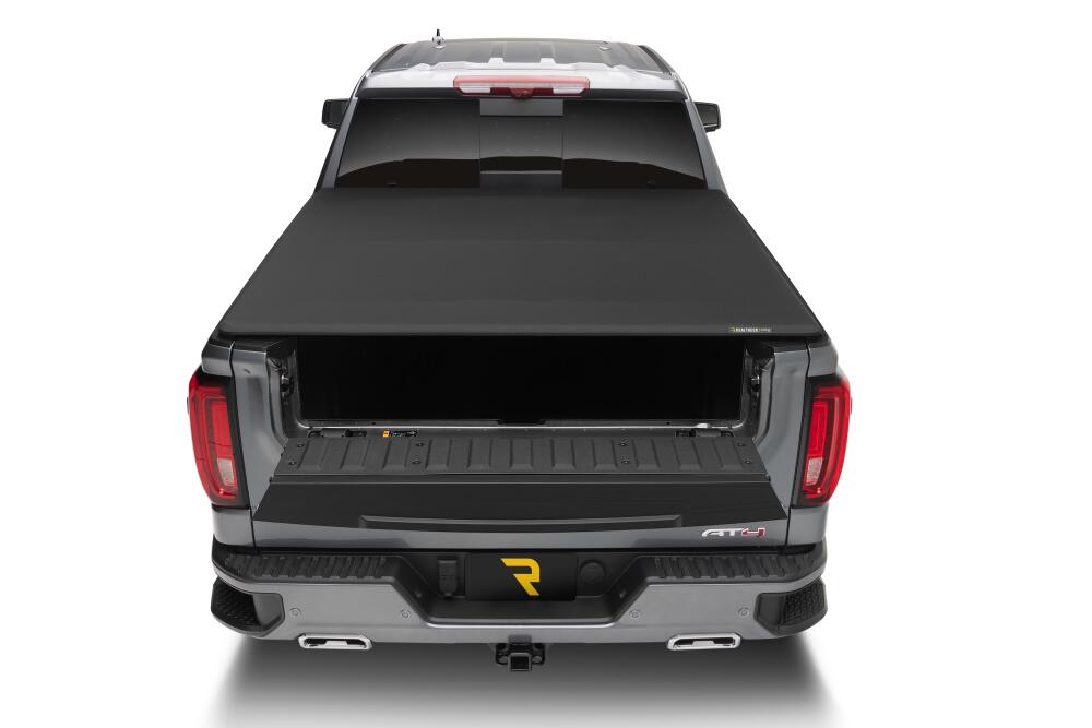 EX_TrifectaSigSeries_20Sierra_RearHeadOn_ClosedTailgate_RT.jpg