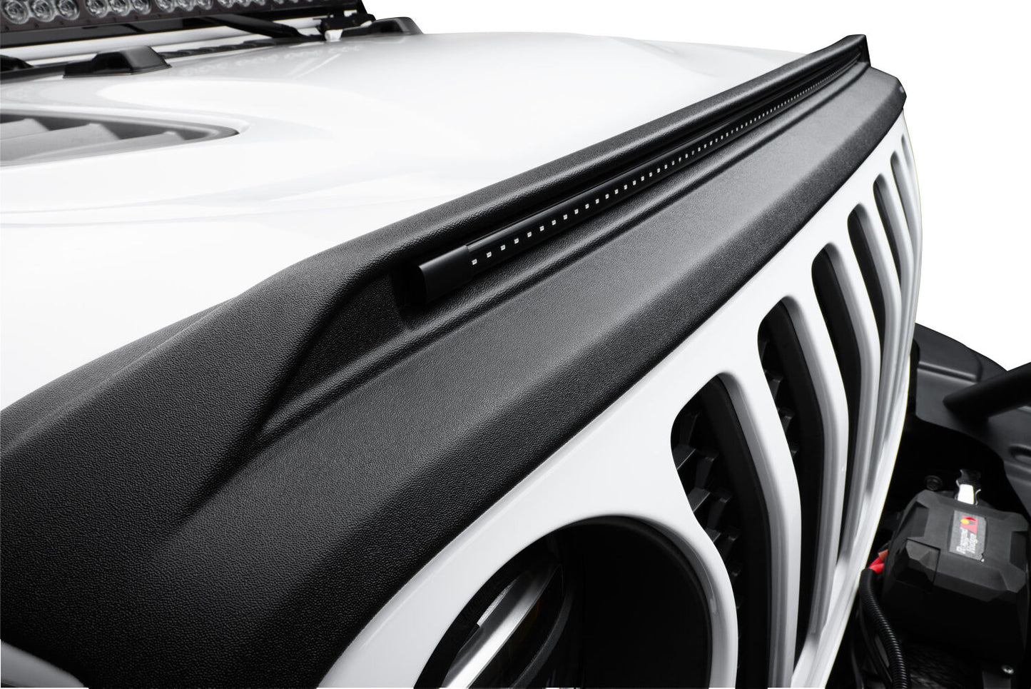 HKY_aeroskinLIghtshield_20JeepGladiatorJT_4dr_BrightWhite_3qtrClose.jpg