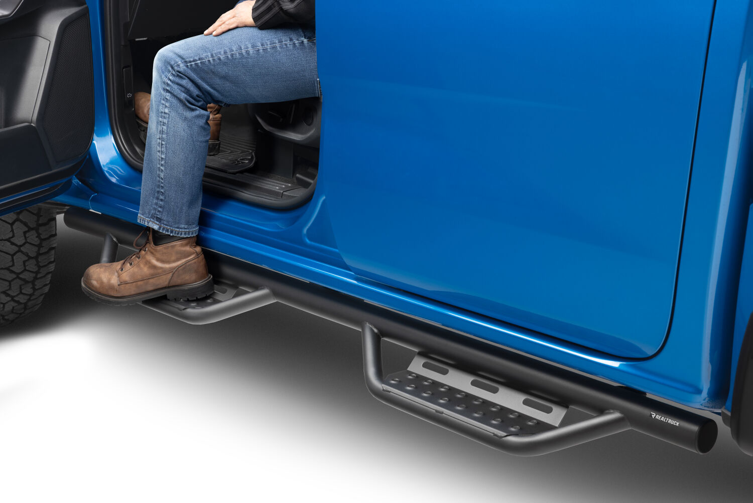 NFBn-fab-nerf-step-rs-2024-ford-ranger-319418112-ov-010-2.jpg