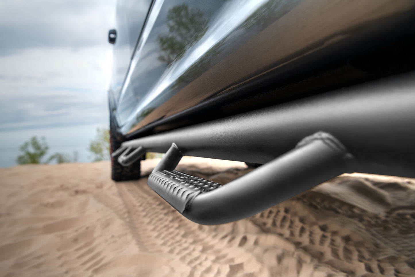 NFBnfab-nerf-step-texture-2019-ford-f150-gray-lifestyle-01.jpg