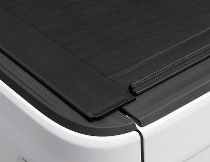 RNL_M-Series_Jeep-Gladiator_Details_07CoverMaterial.jpg