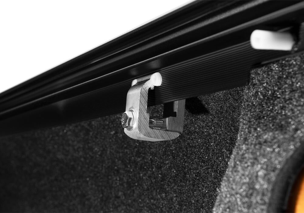 RX_OneMX_19Ford-Ranger_Details_01Clamp.jpg