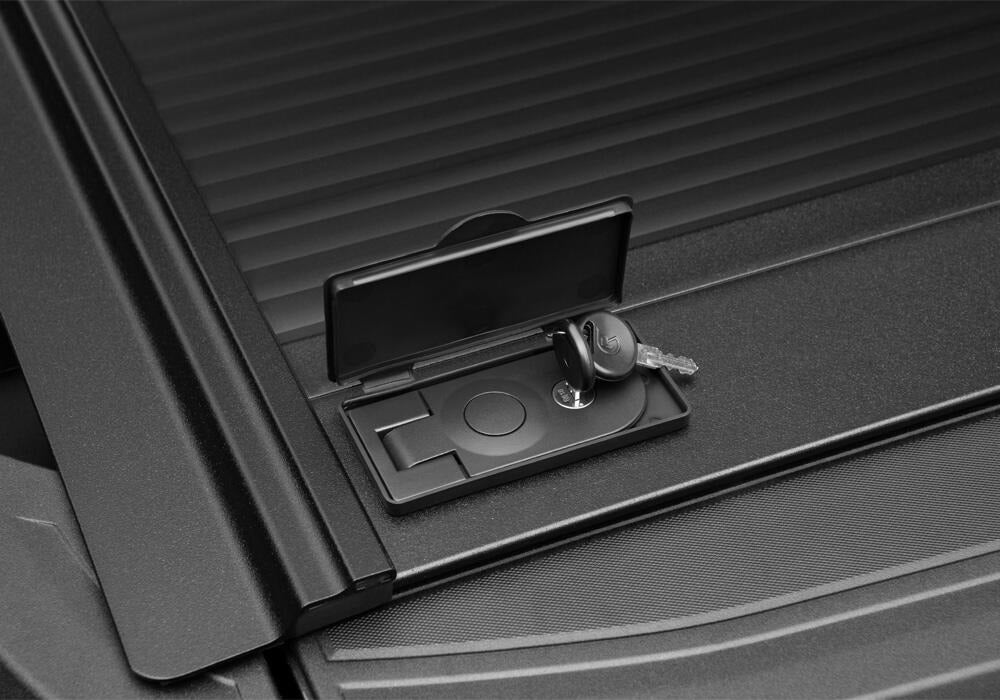 RX_OneMX_20Chevy-2500_Details07_Key-Lock.jpg