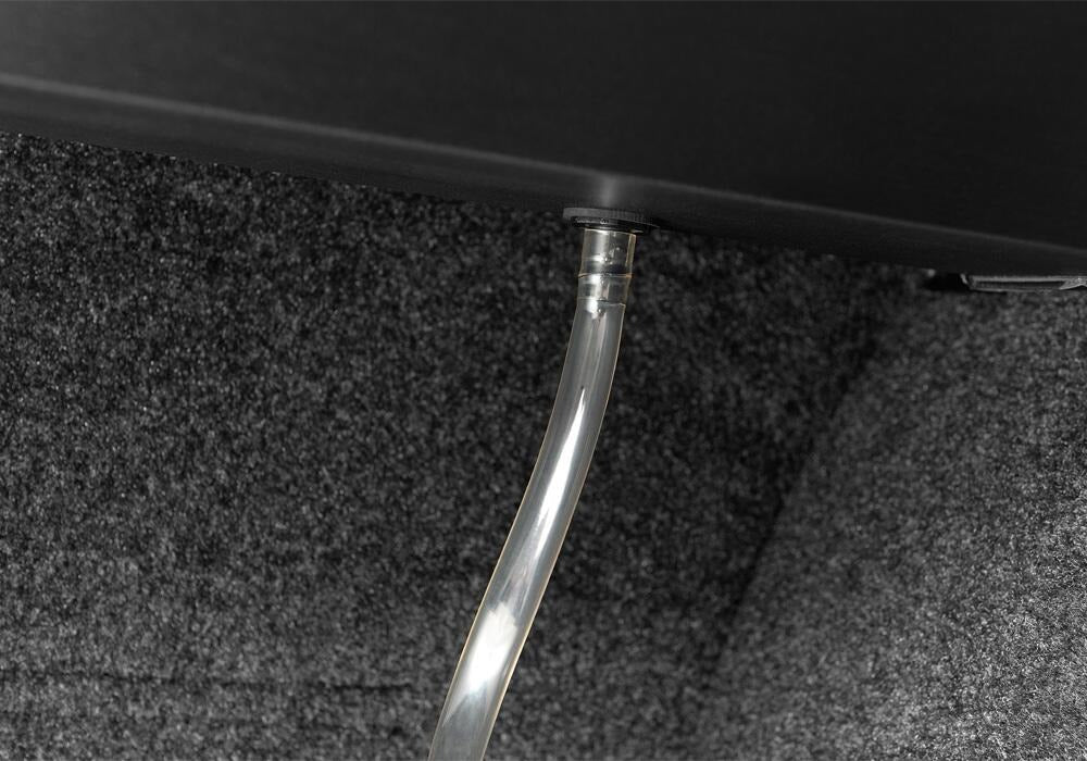 RX_OneMX_21Ford-F150_Details_02DrainTube.jpg