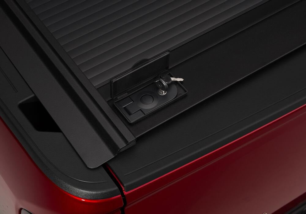 RX_OneMX_GMC-Canyon17_Details_01KeyLock.jpg