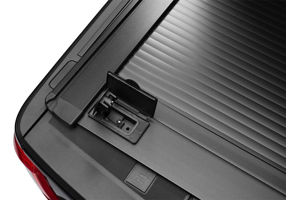 RX_OneXR_21Ford-F150_Details_05HandleOpen.jpg