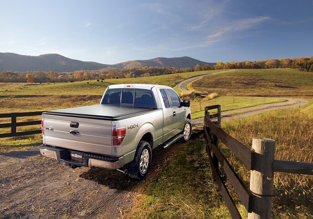 TRXTX_Deuce_Ford_Lifestyle_02H.jpg