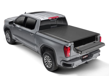 TRXTX_LoPro_21GMC_Sierra_02Closed-TailgateOpen.jpg
