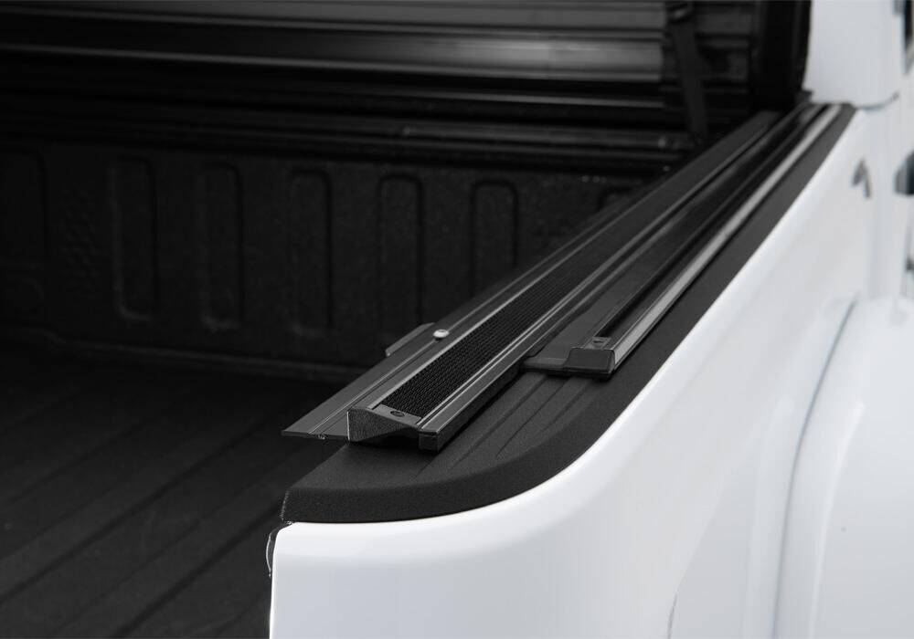 TRXTX_SentryCT_Jeep-Gladiator_Details_06Rail-Tslot.jpg