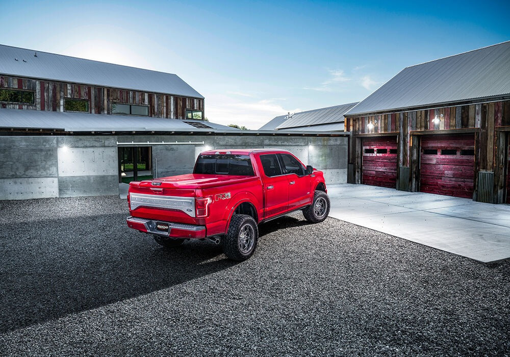 UNDUC_EliteLX_Ford_Red_Barns.jpg