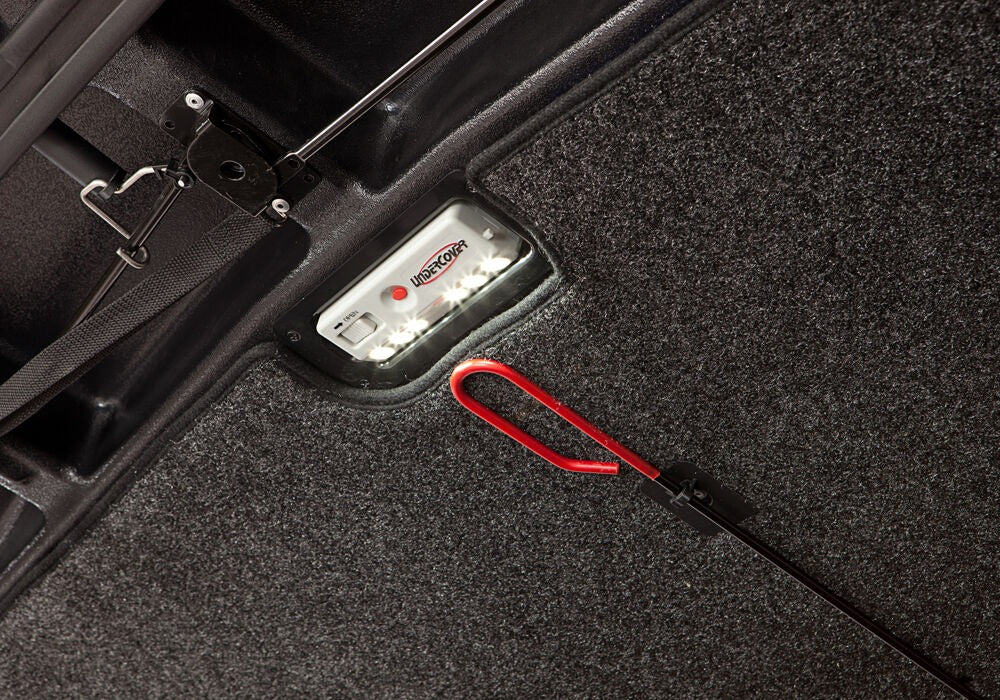 UNDUC_EliteLX_Ford_Red_Detail_CargoRetriever.jpg
