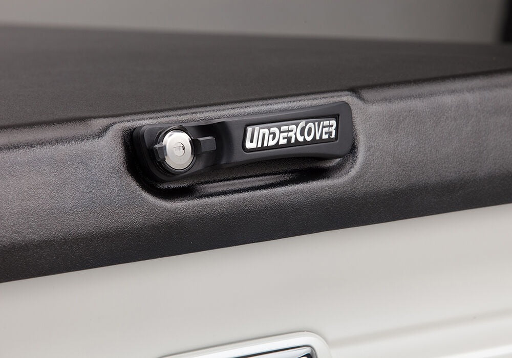 UNDUC_Elite_Ford_White_Detail-Lock.jpg