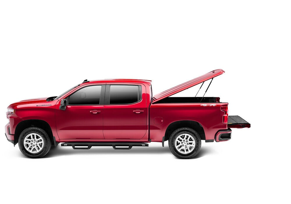 UNDUC_LUX_19Chevy-Silverado_Profile_03_Open-Tailgate.jpg