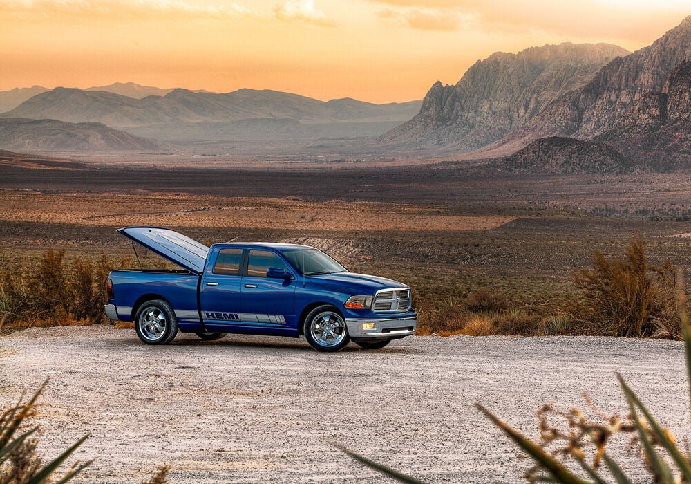 UNDUC_LUX_Dodge_Blue_Mountains_04.jpg