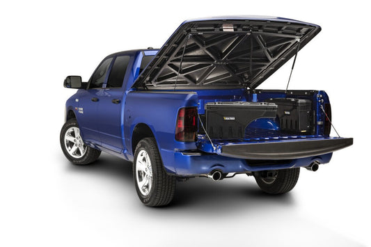 UNDUC_SwingCase_BlueTruck_FullBed01_RT.jpg