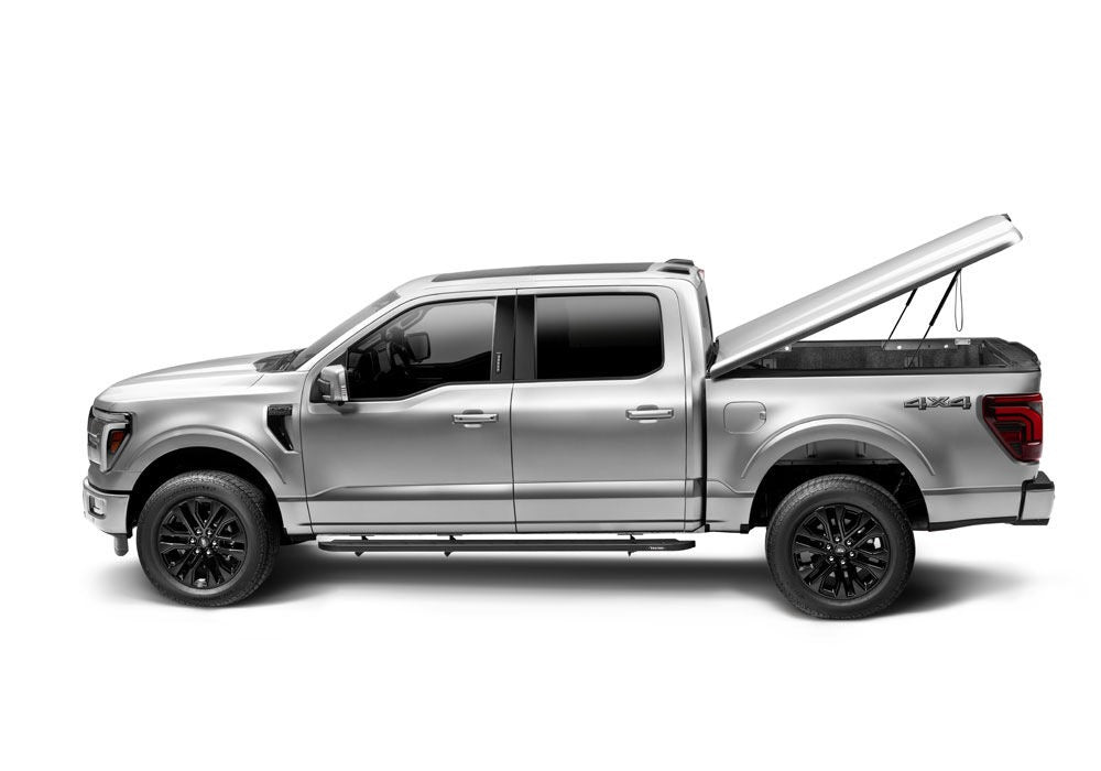 UNDundercover-elite-lx-06.jpg