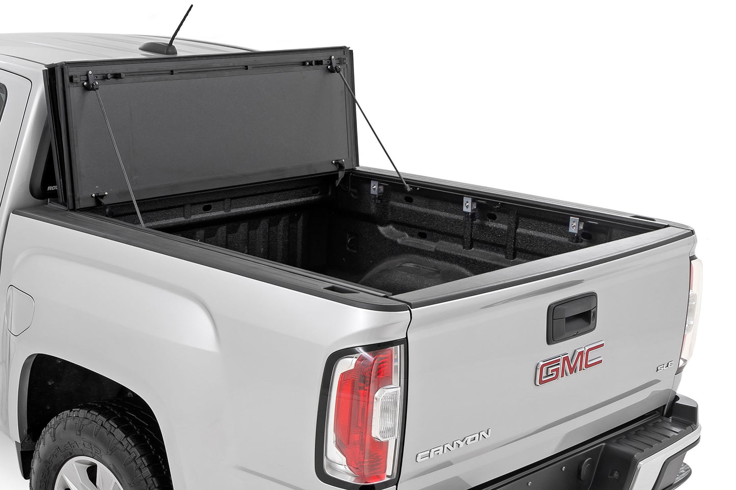 colorado-canyon-flip-up-bed-cover05_1_2.jpg