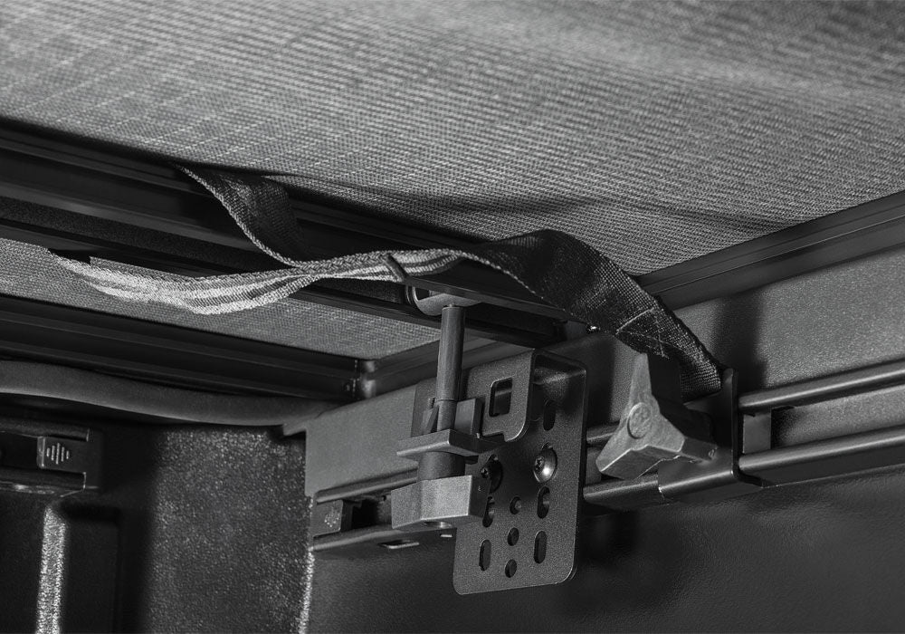 extang-trifecta-2-2024-toyota-tacoma-92832-ov-048.jpg