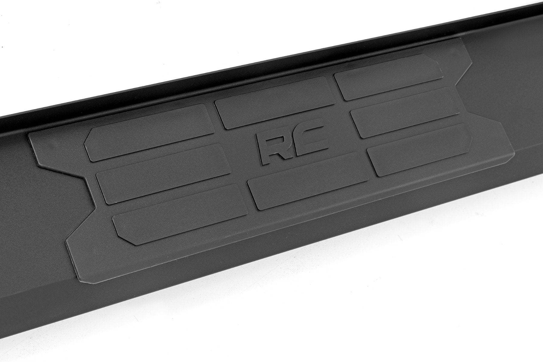 hd2_running_board_tread_1_1_1_3_1.jpg