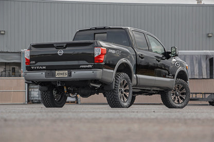 nissan-lift-kit_83400-blacktitan4_3_1.jpg