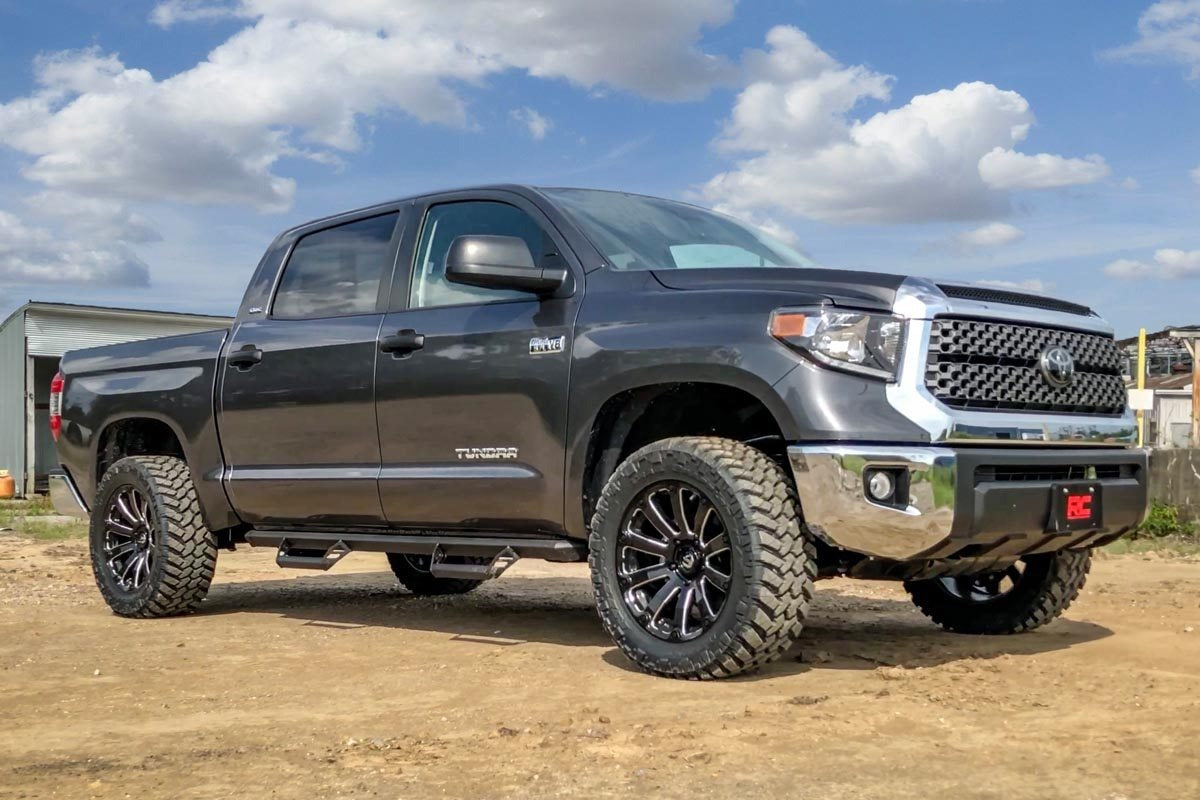 toyota_tundra_leveling_kit-resize.jpg