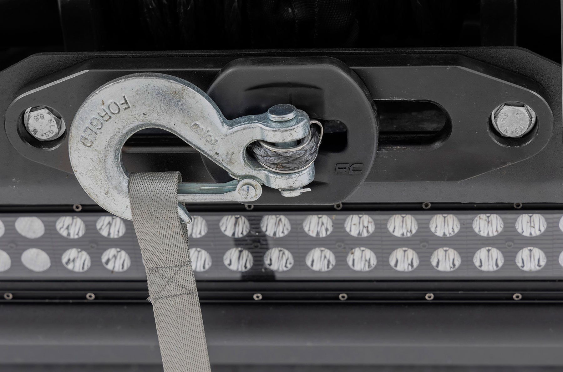 winch-hook-isolator945.jpg